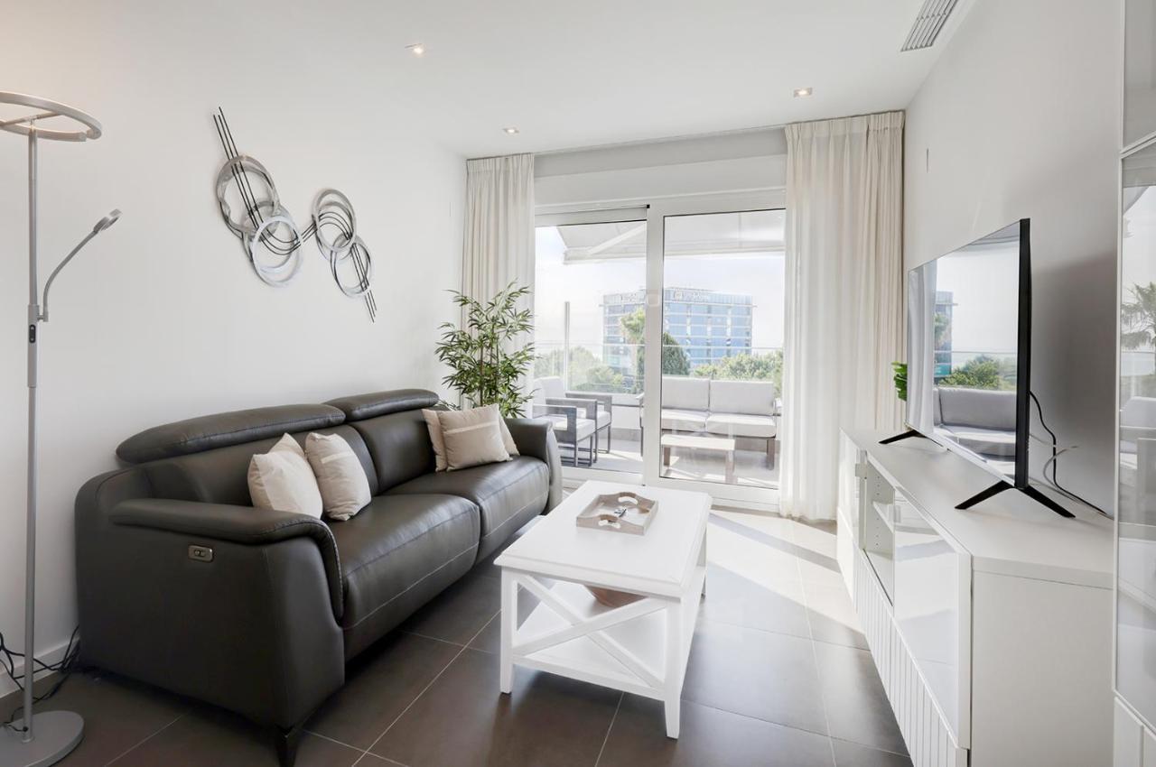Brand New Apartment With Pool And Sea View In ماربيا المظهر الخارجي الصورة